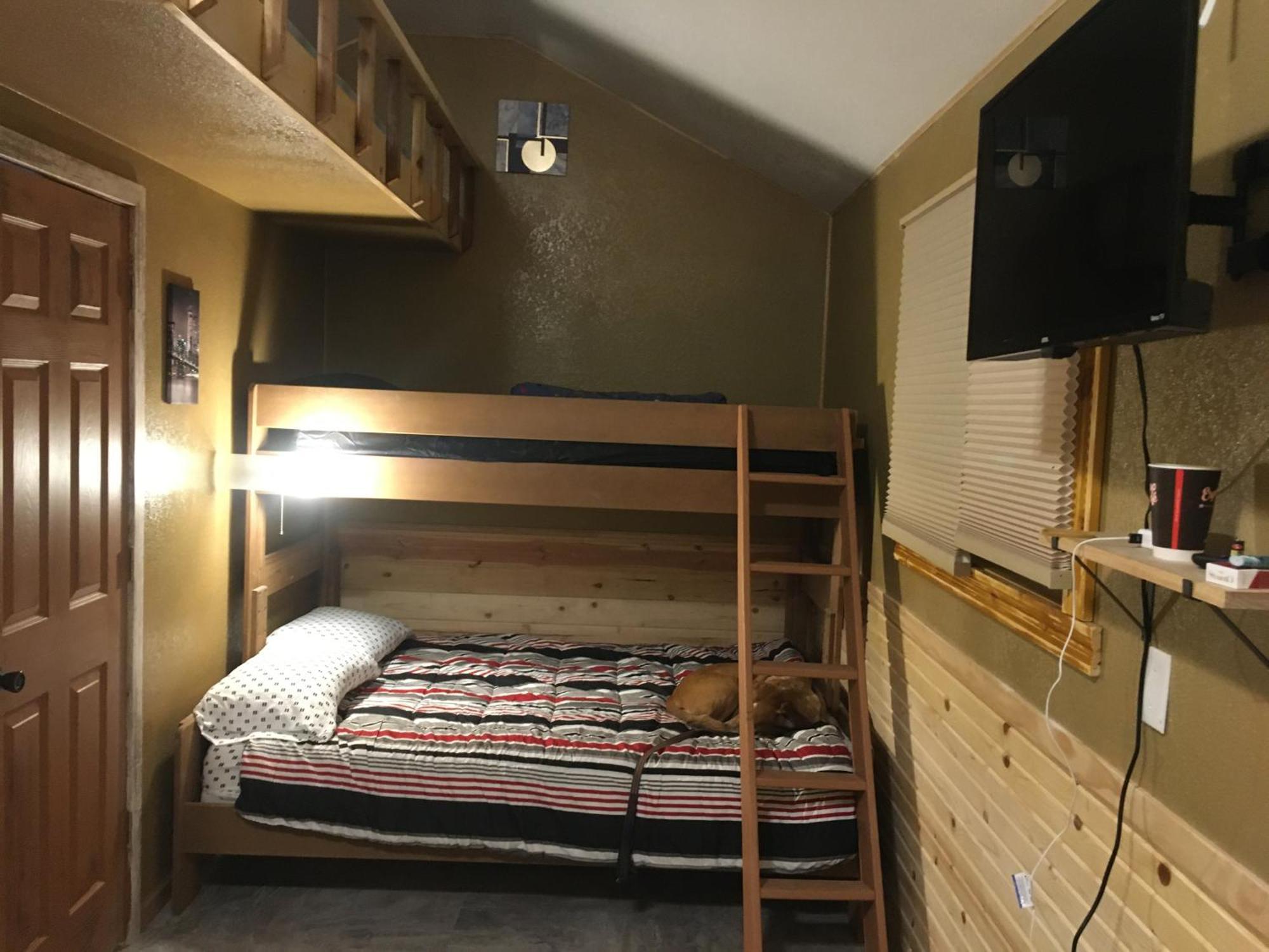 New Cabin 1 Car Rental Available カスター エクステリア 写真